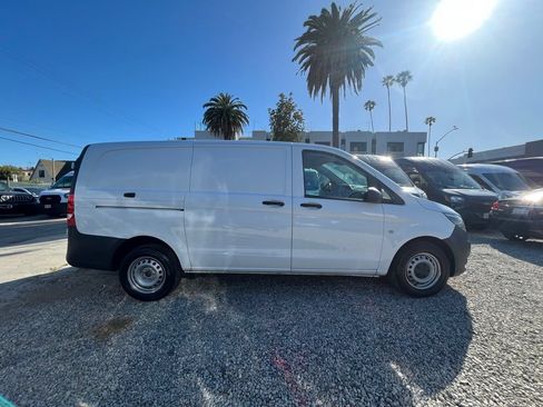 Used 2022 Mercedes-Benz Metris image 5