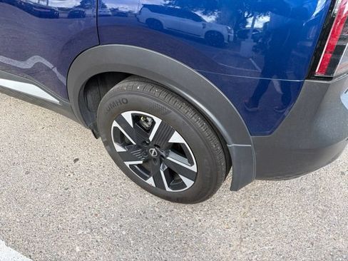 Certified 2025 Nissan Kicks SV w/ Charging Package AWD/4WD image 20