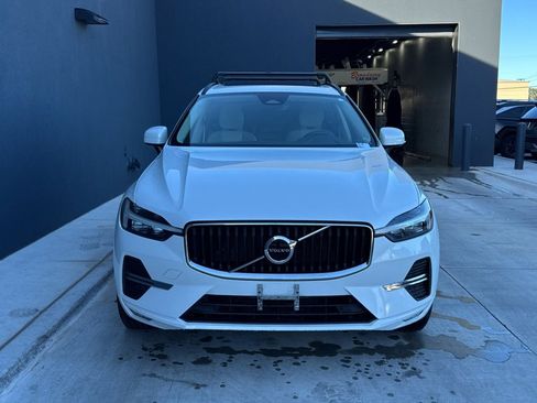 Used 2022 Volvo XC60 B5 Momentum image 8