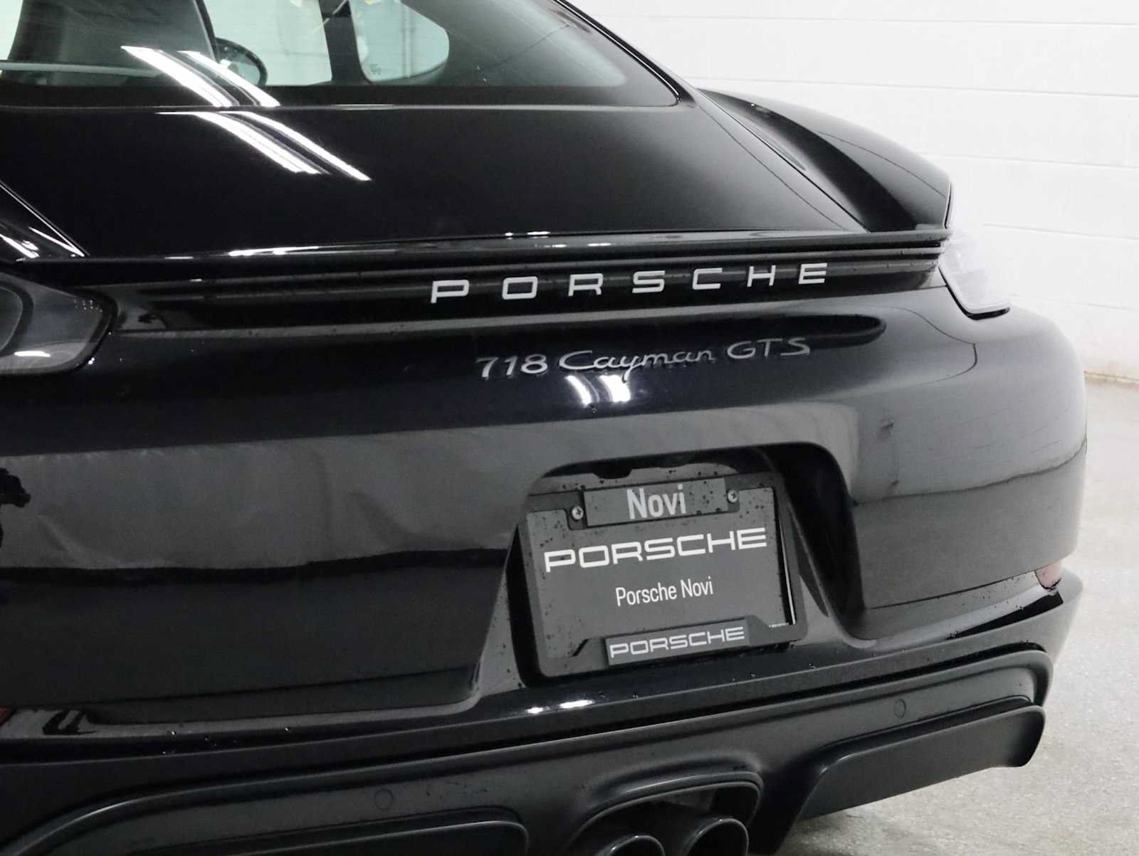 Used 2019 Porsche 718 Cayman GTS RWD image 8