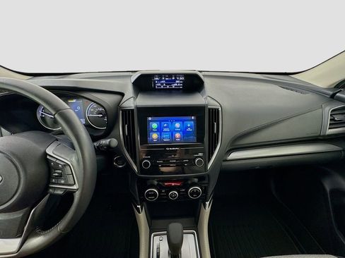 Used 2024 Subaru Forester Premium image 35