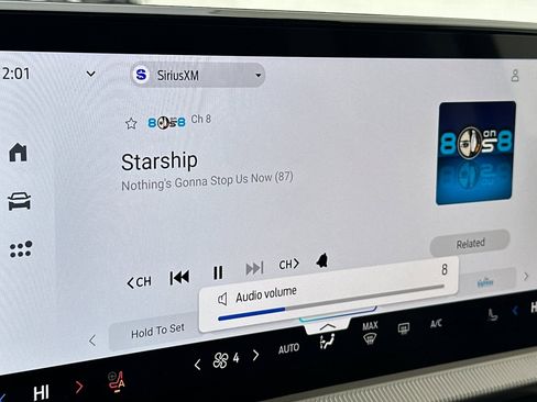 Used 2025 Ford Explorer Active w/ Active Comfort Package image 31