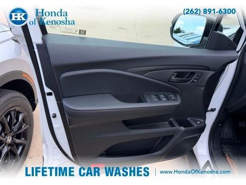 Used 2025 Honda Ridgeline TrailSport image 7