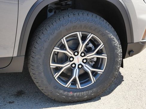 New 2026 GMC Acadia AT4 w/ Luxury Package AWD/4WD image 20