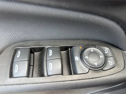 Used 2023 Chevrolet Equinox RS w/ RS Leather Package FWD image 19
