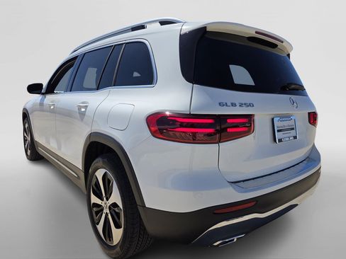 New 2026 Mercedes-Benz GLB 250 image 3