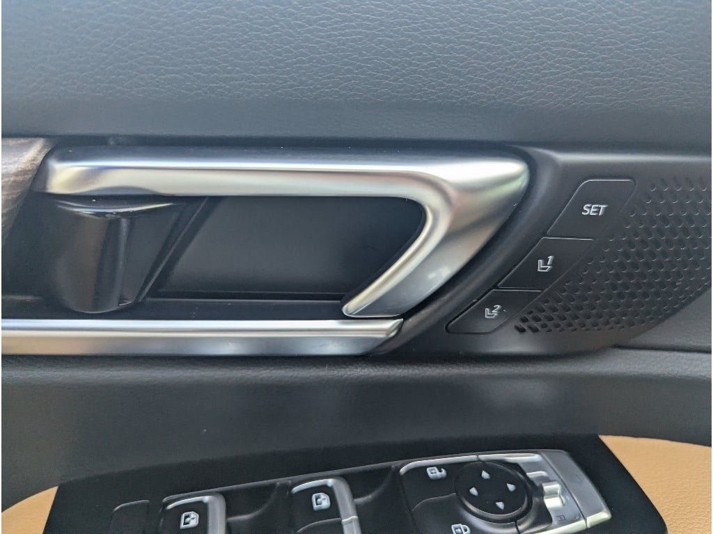 Used 2021 Kia Telluride SX w/ Towing Package FWD image 17