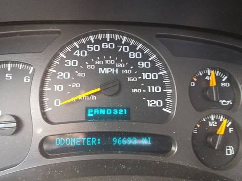 Used 2004 Chevrolet Silverado 1500 W/T w/ Snow Plow Prep Package AWD/4WD image 16