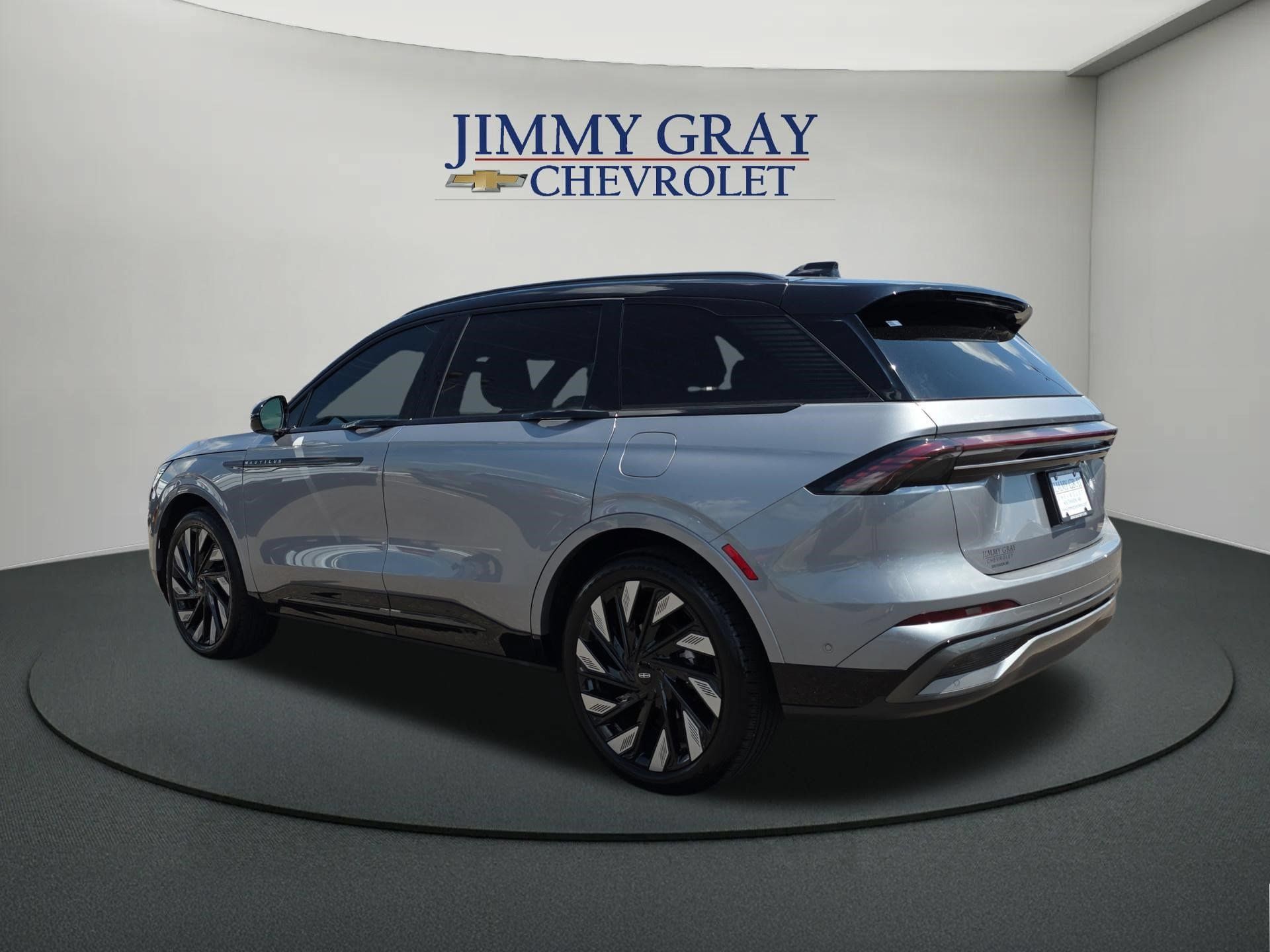 Used 2024 Lincoln Nautilus Reserve w/ Jet Appearance Package (87T) AWD/4WD image 3