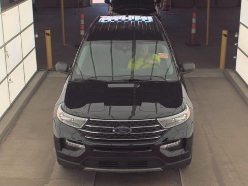 Used 2024 Ford Explorer XLT w/ Equipment Group 202A AWD/4WD image 3