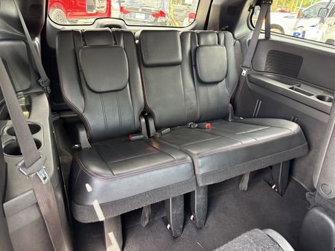 Used 2019 Dodge Grand Caravan GT image 25