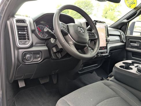 Used 2026 RAM 2500 Big Horn AWD/4WD image 2
