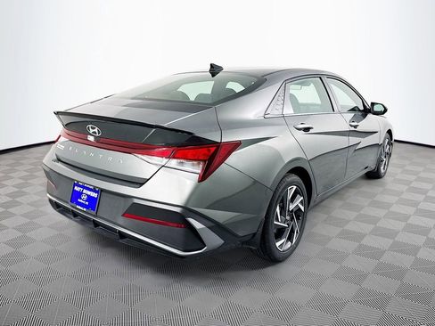 Certified 2025 Hyundai Elantra Sport image 5