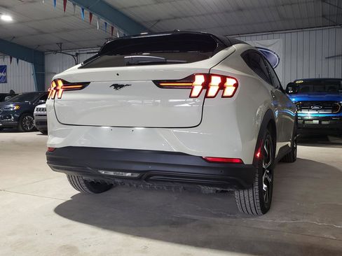 Used 2025 Ford Mustang Mach-E Select w/ Comfort Package Lite image 3