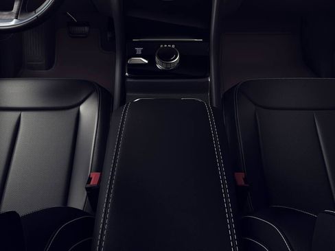 New 2026 Jeep Grand Cherokee L Limited AWD/4WD image 4
