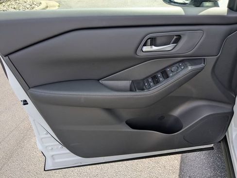 New 2026 Nissan Rogue SV w/ Cold Weather Package FWD image 11