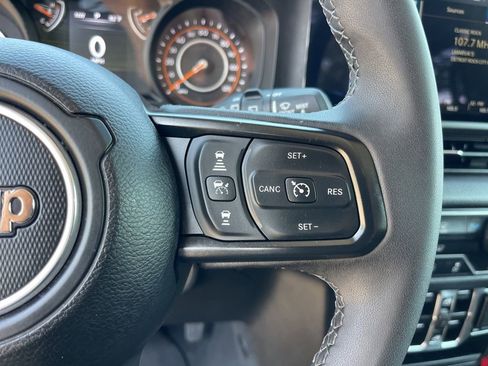 Certified 2025 Jeep Wrangler Unlimited Sport AWD/4WD image 19