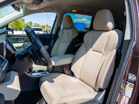 Used 2019 Subaru Ascent Premium w/ Popular Package #4 image 16