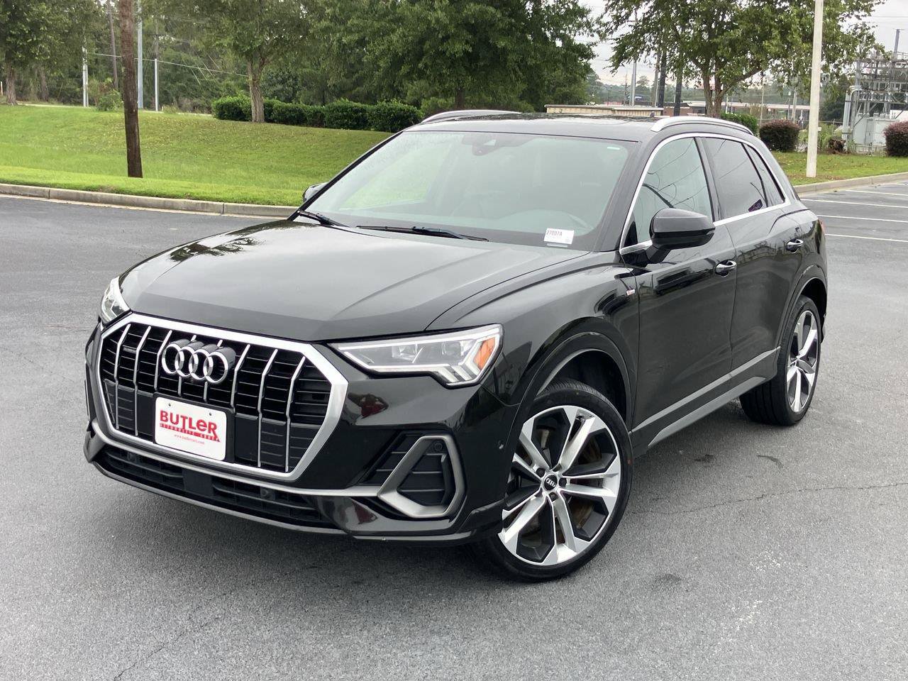Used 2020 Audi Q3 2.0T Prestige w/ Prestige Package AWD/4WD image 1