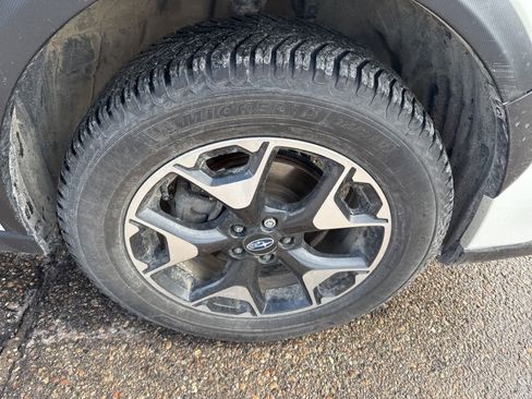 Used 2020 Subaru Crosstrek 2.0i Premium w/ Moonroof Package 1 image 5