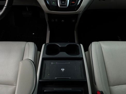 Used 2025 Honda Odyssey Touring image 17