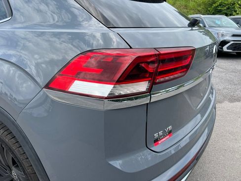 Used 2020 Volkswagen Atlas Cross Sport SE FWD image 13