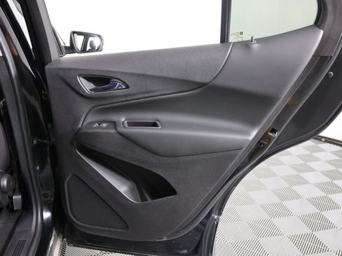 Used 2018 Chevrolet Equinox LT FWD image 23