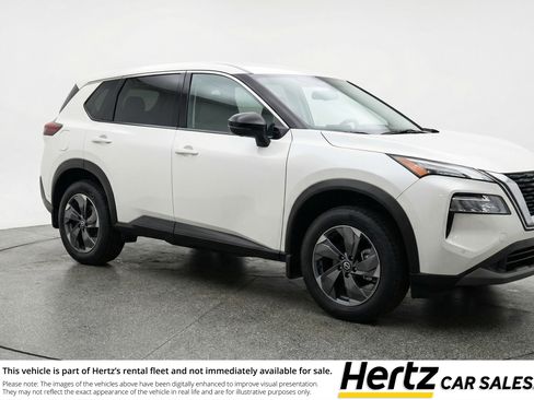 Used 2025 Nissan Rogue SV AWD/4WD image 1