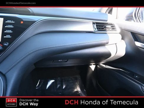 Used 2020 Toyota Camry XSE image 15