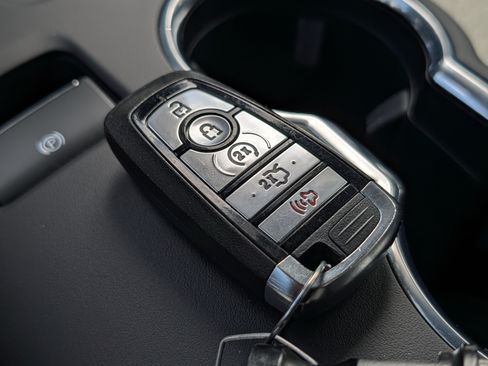 Used 2025 Ford Mustang GT RWD image 28