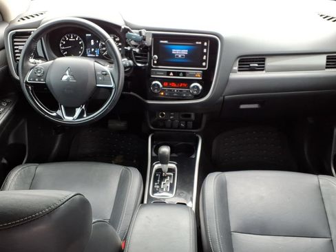 Used 2019 Mitsubishi Outlander SEL AWD/4WD image 18