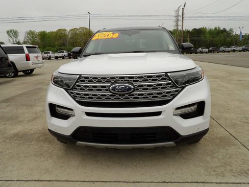 Used 2022 Ford Explorer Limited w/ Equipment Group 301A image 3