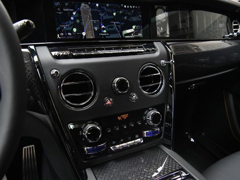 New 2025 Rolls-Royce Cullinan Black Badge image 18