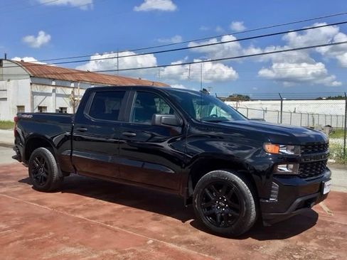 Used 2022 Chevrolet Silverado 1500 Custom w/ LPO, Blackout Package AWD/4WD image 3