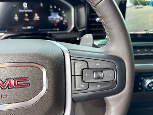 Used 2026 GMC Sierra 1500 SLT AWD/4WD image 29