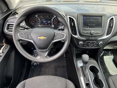 Used 2022 Chevrolet Equinox LT FWD image 15