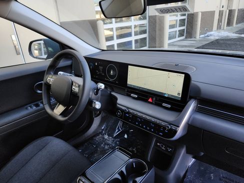 New 2026 Hyundai Ioniq 5 SE image 4