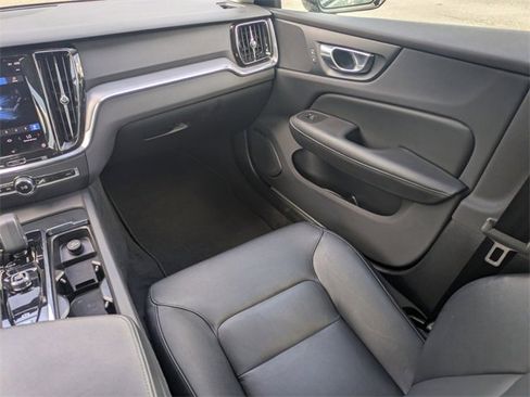 Used 2024 Volvo S60 B5 Core image 15
