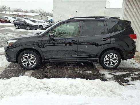Used 2019 Subaru Forester Premium image 22