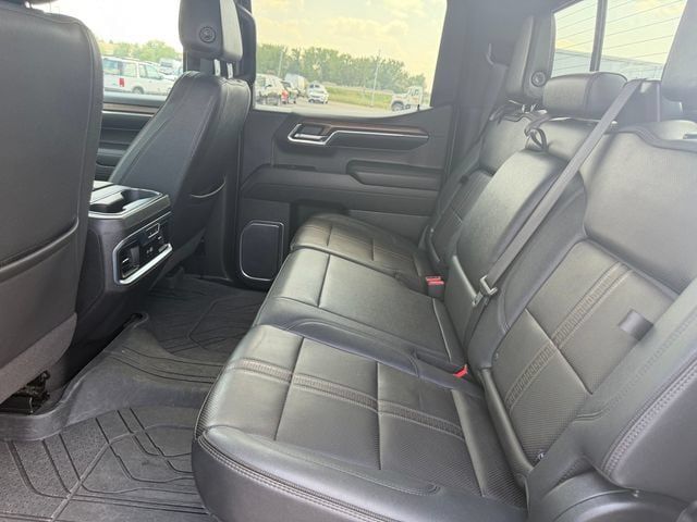 Used 2023 Chevrolet Silverado 1500 High Country w/ High Country Premium Package AWD/4WD image 17