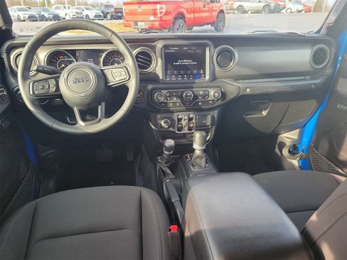 Used 2023 Jeep Wrangler Sport S image 10
