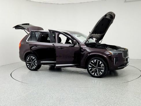 New 2025 Volvo XC90 T8 Plus w/ Protection Package Premier image 10