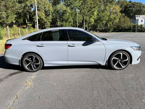 Used 2022 Honda Accord Sport Special Edition image 2