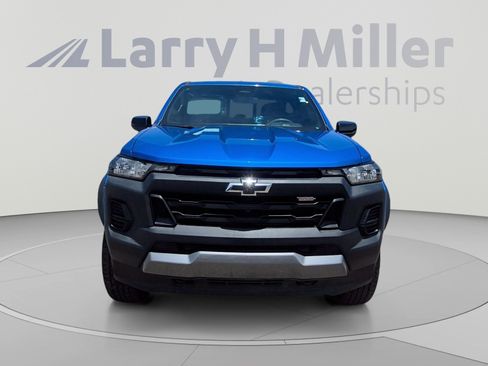 Used 2024 Chevrolet Colorado Trail Boss w/ Technology Package AWD/4WD image 8