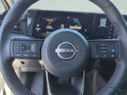 Certified 2025 Nissan Kicks SR FWD image 38