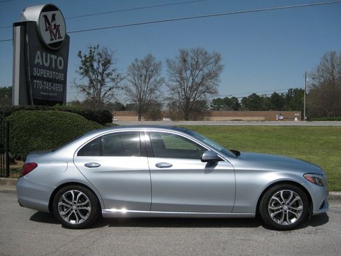 Used 2015 Mercedes-Benz C 300 Sedan image 8