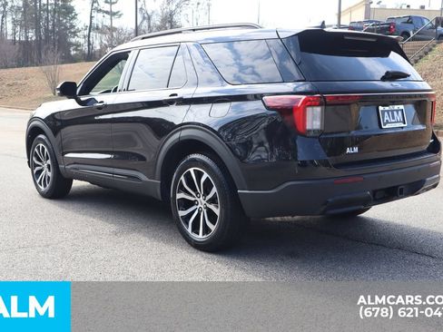 Used 2025 Ford Explorer ST-Line AWD/4WD image 8