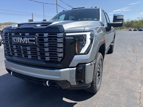 New 2026 GMC Sierra 2500 Denali Ultimate AWD/4WD image 10