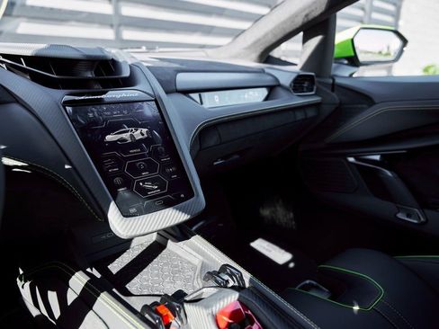 Used 2025 Lamborghini Revuelto AWD/4WD image 60