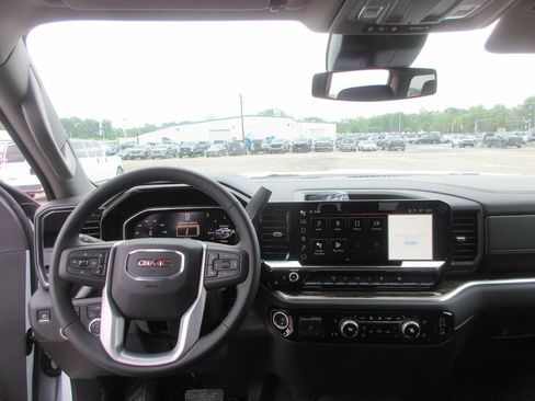 New 2026 GMC Sierra 3500 SLE w/ SLE Value Package AWD/4WD image 16
